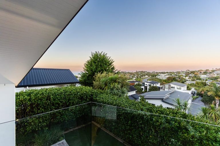 Photo of property in 11 Tuatini Place, Long Bay, Auckland, 0630