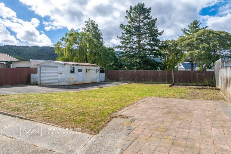 Photo of property in 11 Ngata Grove, Trentham, Upper Hutt, 5018