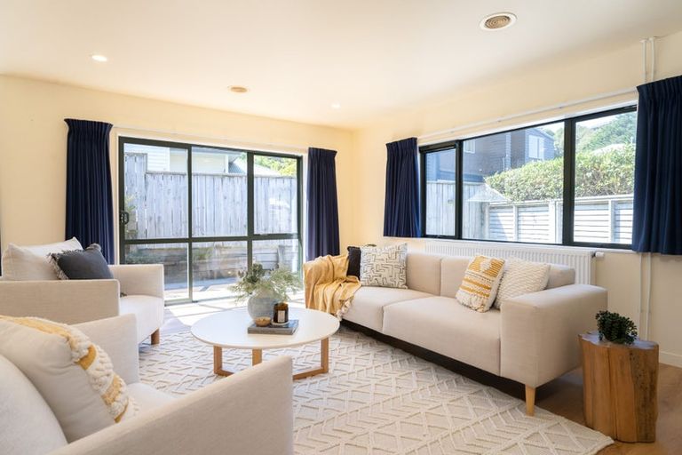 Photo of property in 17 Cheetwood Street, Churton Park, Wellington, 6037