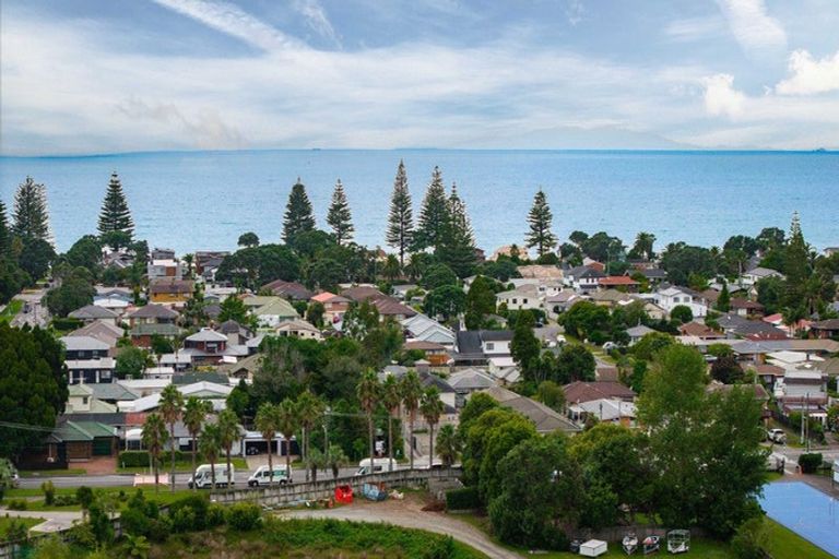 Photo of property in 15 Landmark Terrace, Orewa, 0931
