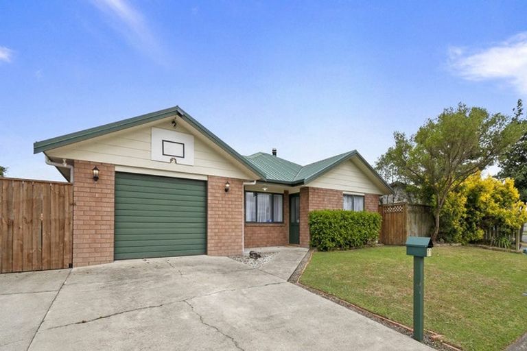 Photo of property in 71 Hillcrest Drive, Kelvin Grove, Palmerston North, 4414