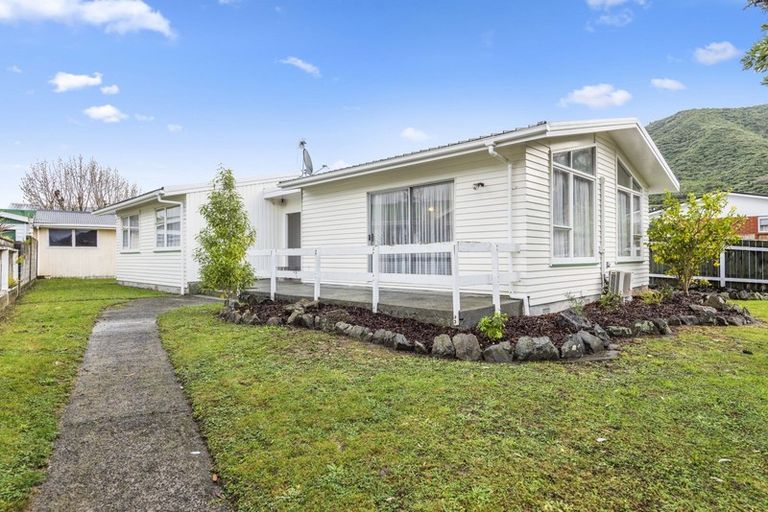 Photo of property in 7 Denver Grove, Totara Park, Upper Hutt, 5018