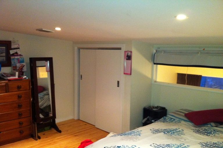 Photo of property in Las Olas De Cuba, 13/35 Torrens Terrace, Mount Cook, Wellington, 6011