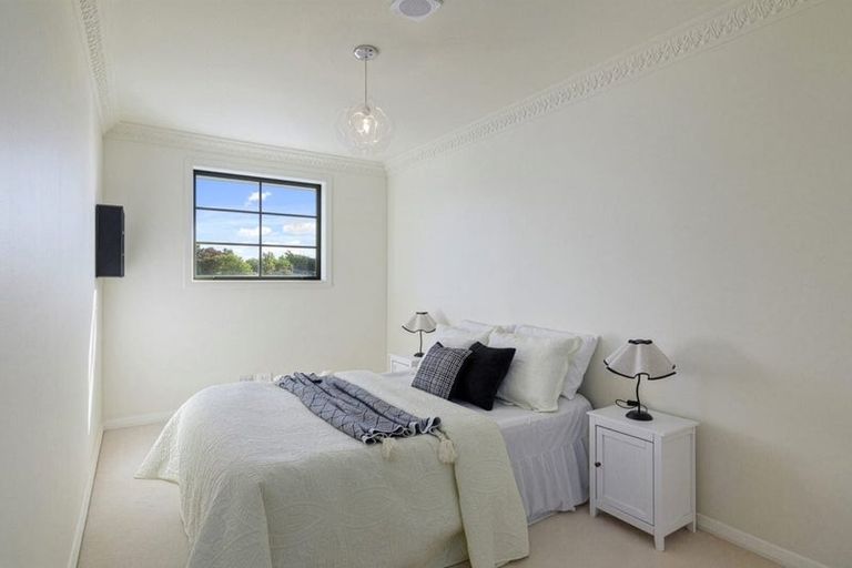Photo of property in 70 Belleview Terrace, Mount Pleasant, Christchurch, 8081
