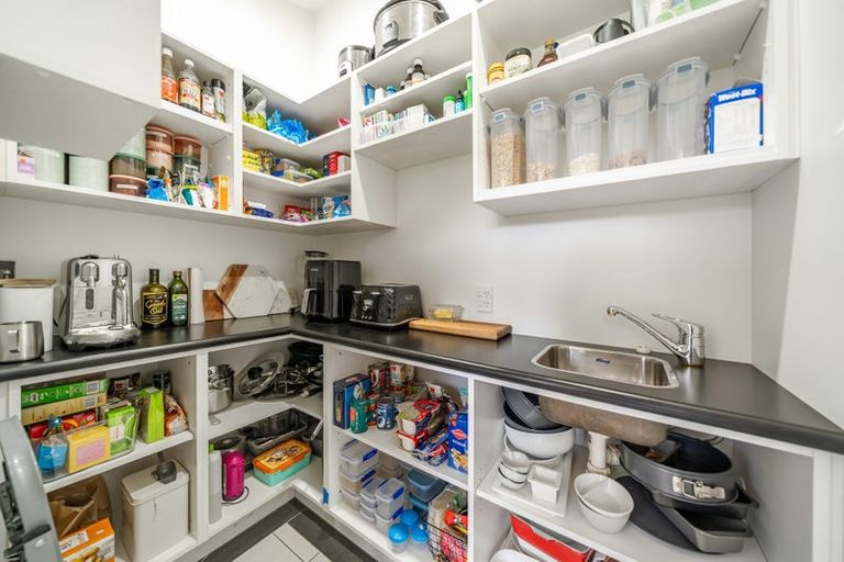 Photo of property in 20 Coroglen Rise, Pukerua Bay, 5026