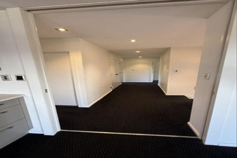 Photo of property in 40 Whangaparaoa Road, Red Beach, 0932