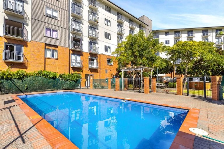 Photo of property in 1i/17 Crown Lynn Place, New Lynn, Auckland, 0600