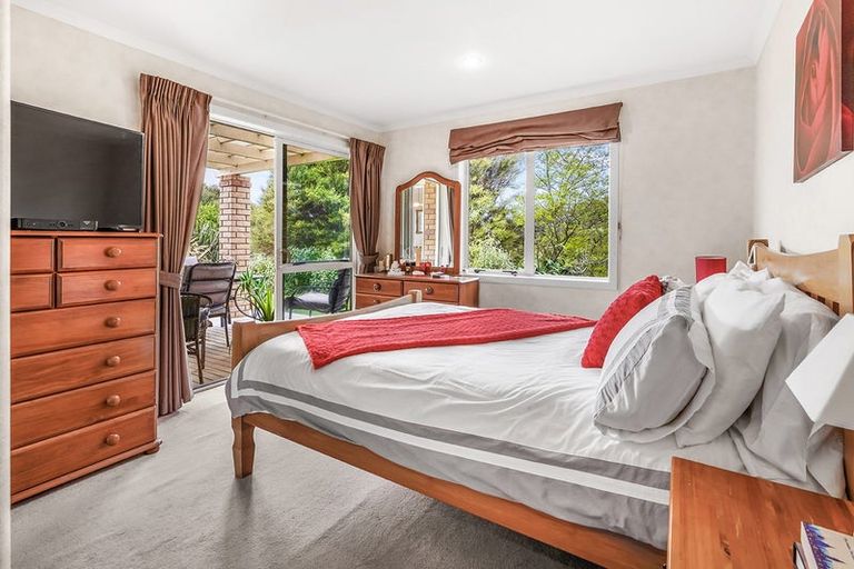 Photo of property in 43 Sovereign Isle Lane, Rototuna, Hamilton, 3210