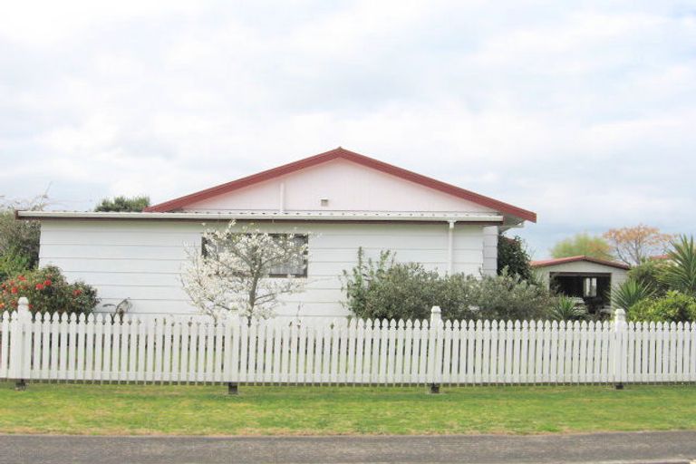 Photo of property in 6 Endeavour Close, Whitianga, 3510