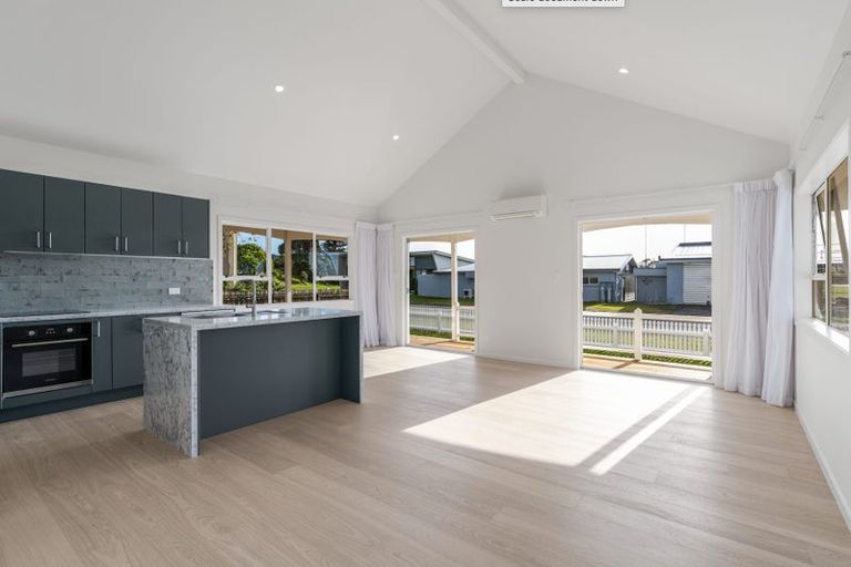 Photo of property in 2 Tokoroa Road, Tairua, 3508