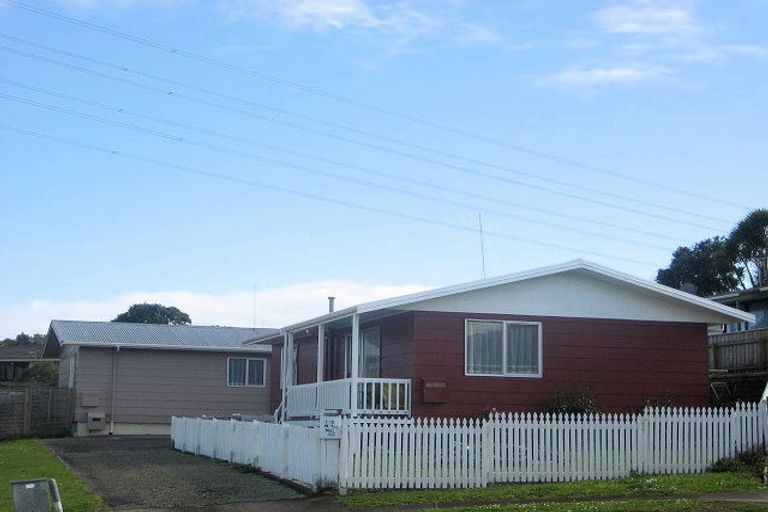 Photo of property in 25a Tahurangi Place, Spotswood, New Plymouth, 4310