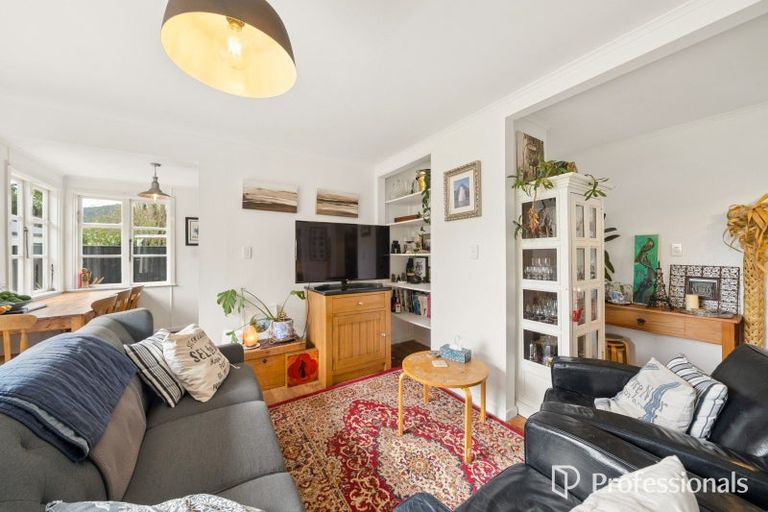 Photo of property in 6 Anson Grove, Naenae, Lower Hutt, 5011