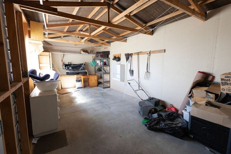 Photo of property in 85 Bartholomew Road, Levin, 5510