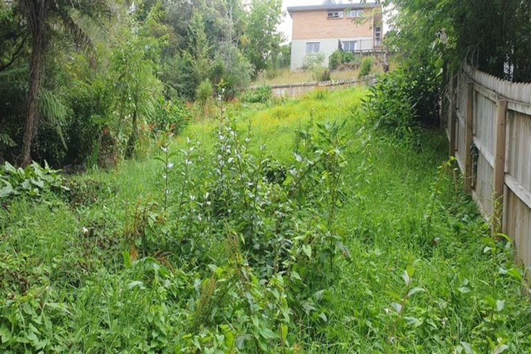 Photo of property in 28 Ragley Street, Titirangi, Auckland, 0604