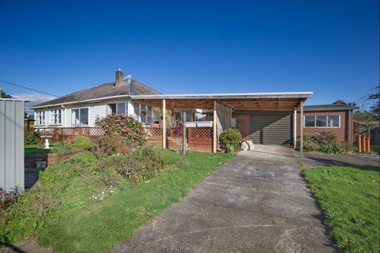 Photo of property in 39 Winchester Street, Levin, 5510