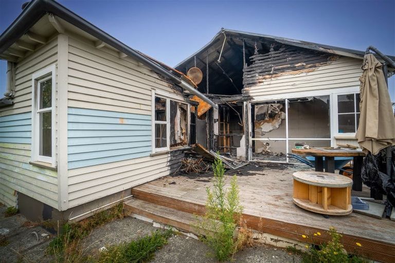Photo of property in 28 Northcote Road, Northcote, Christchurch, 8052