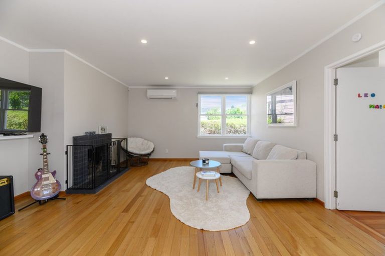 Photo of property in 11 Hill Crescent, New Lynn, Auckland, 0600