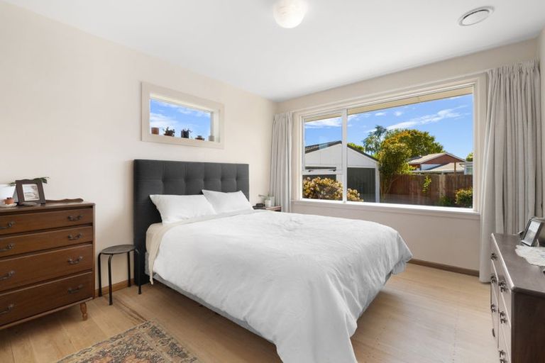 Photo of property in 62 Greendale Avenue, Avonhead, Christchurch, 8042