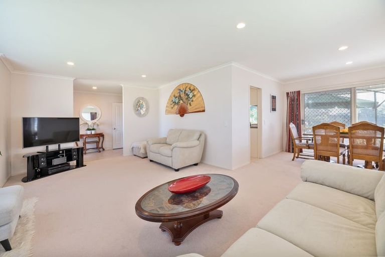 Photo of property in 5 Highfields Terrace, Henderson, Auckland, 0612