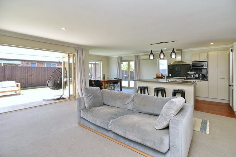 Photo of property in 102 Charles Street, Rangiora, 7400