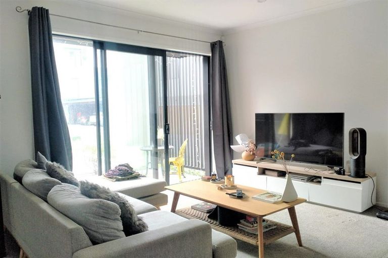 Photo of property in 66 Rangihina Road, Hobsonville, Auckland, 0616