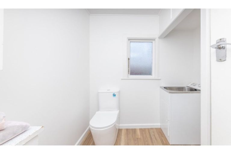 Photo of property in 12 Carnarvon Street, Linwood, Christchurch, 8062