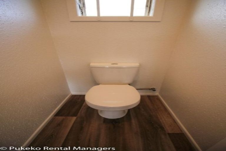 Photo of property in 19 Lynmore Drive, Hillpark, Auckland, 2102