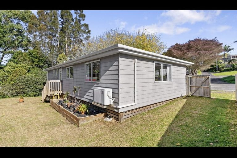 Photo of property in 153 Don Buck Road, Massey, Auckland, 0614