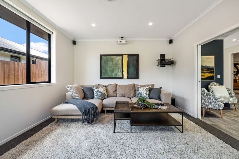 Photo of property in 14 Wheriko Avenue, Glenbrook, Waiuku, 2681