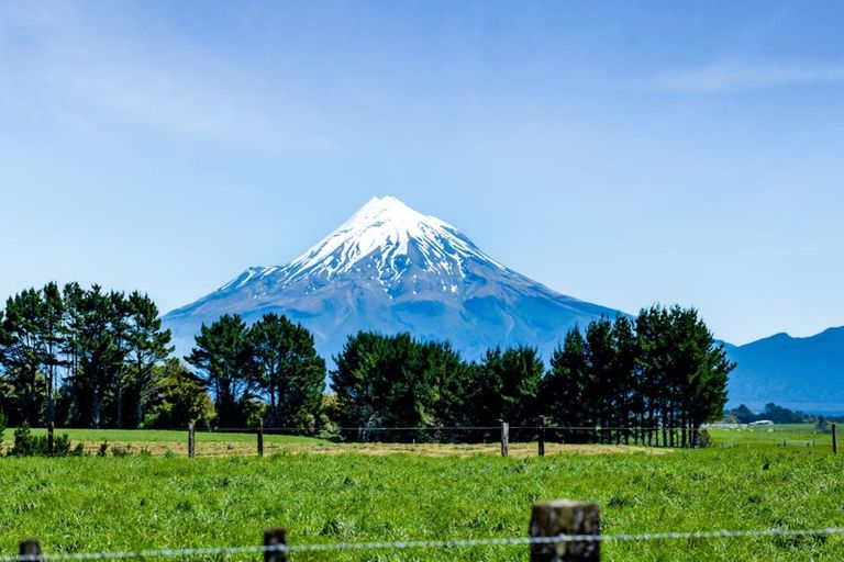 Photo of property in 1 Clarke Road, Huirangi, New Plymouth, 4373