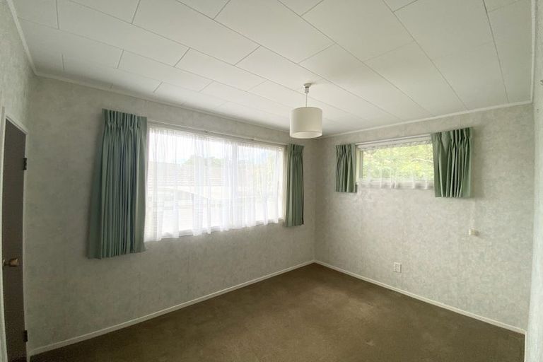 Photo of property in 15 Longreach Drive, Sunnyvale, Auckland, 0612