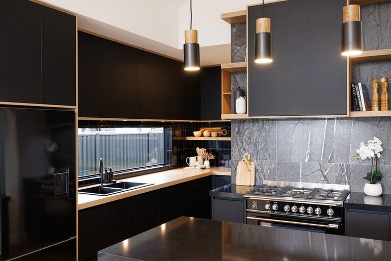 Photo of property in 13 Aarts Place, One Tree Point, 0118