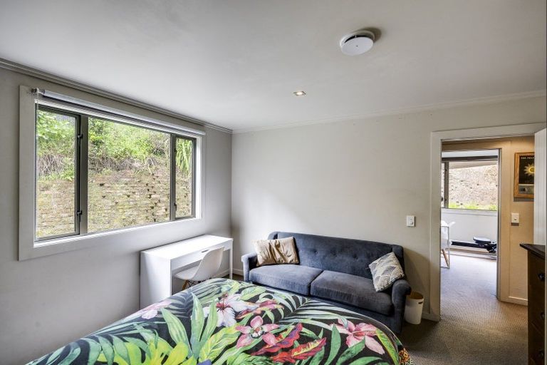 Photo of property in 49 Chaucer Road, Hospital Hill, Napier, 4110