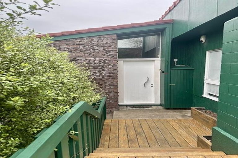 Photo of property in 1/135 Exmouth Road, Northcote, Auckland, 0627