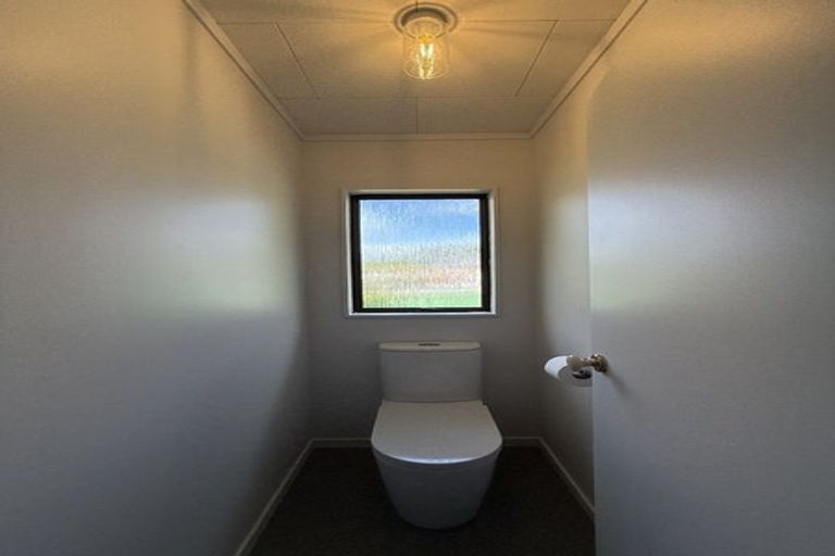 Photo of property in 54 Guadeloupe Crescent, Grenada Village, Wellington, 6037