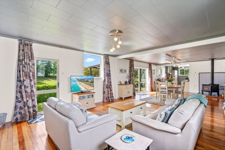 Photo of property in 2268 Ohai Clifden Highway, Orawia, Otautau, 9682