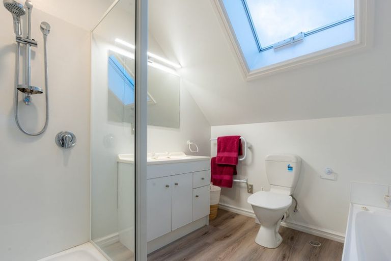 Photo of property in 99 Avonhead Road, Avonhead, Christchurch, 8042