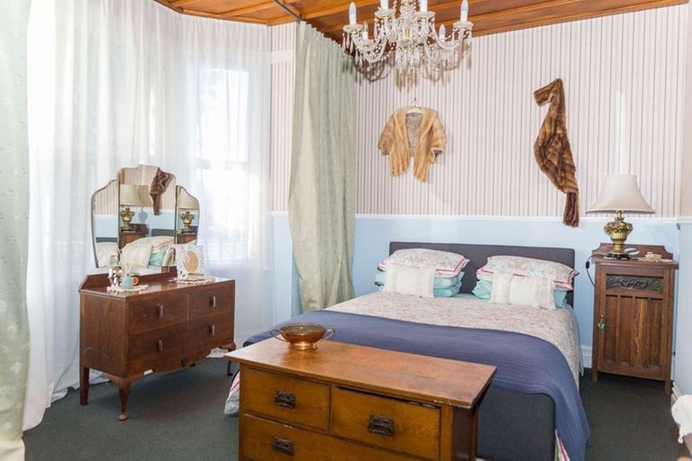 Photo of property in 237 High Street, Dannevirke, 4930