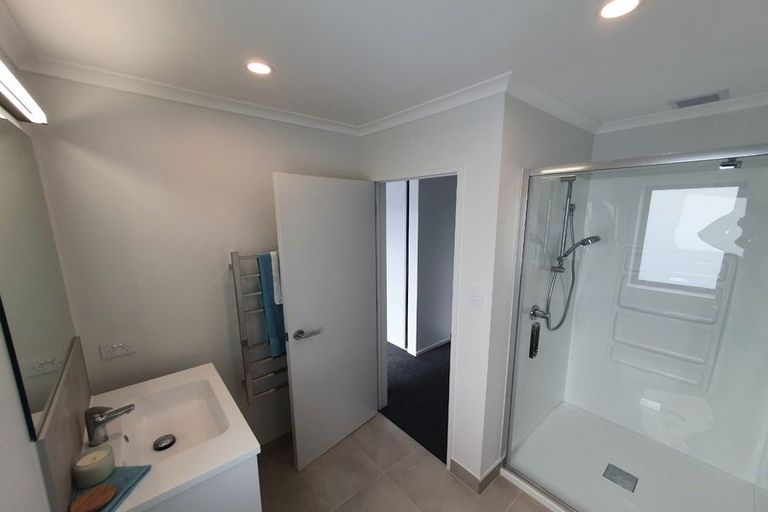 Photo of property in 18 Shortfin Place, Flat Bush, Auckland, 2019