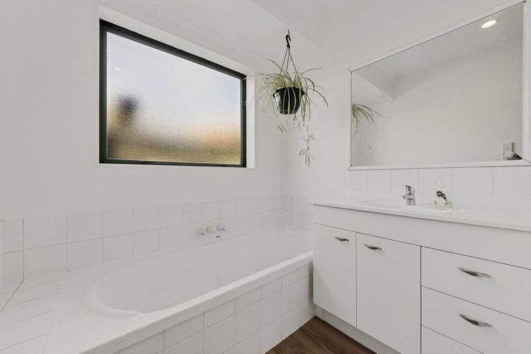 Photo of property in 5 Teal Close, Woolston, Christchurch, 8023