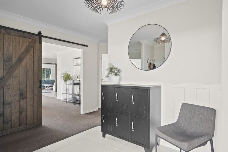 Photo of property in 15 Rochester Place, Bethlehem, Tauranga, 3110