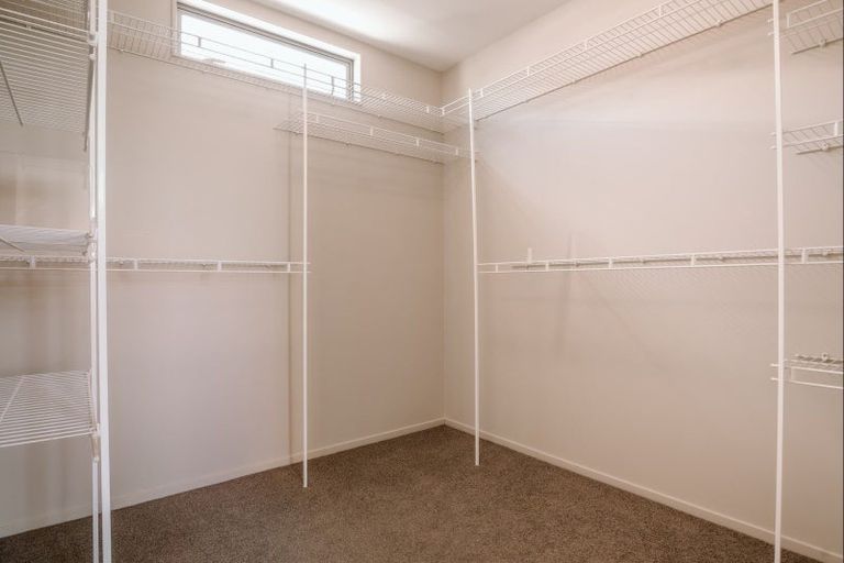 Photo of property in 2/35 Victoria Road, Mount Maunganui, 3116