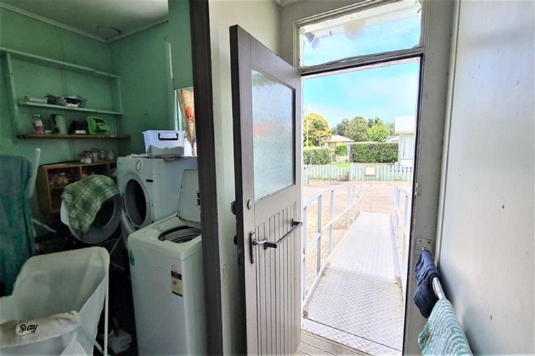 Photo of property in 24 Whitcombe Road, Opunake, 4616