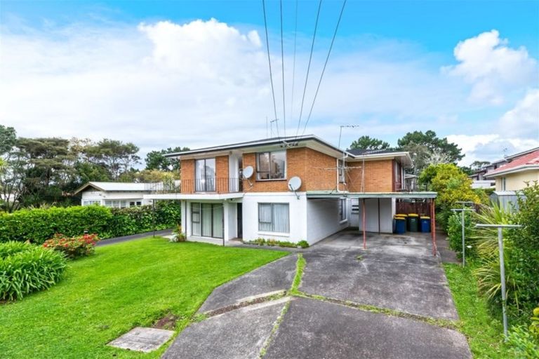 Photo of property in 2/6 Miro Street, New Lynn, Auckland, 0600