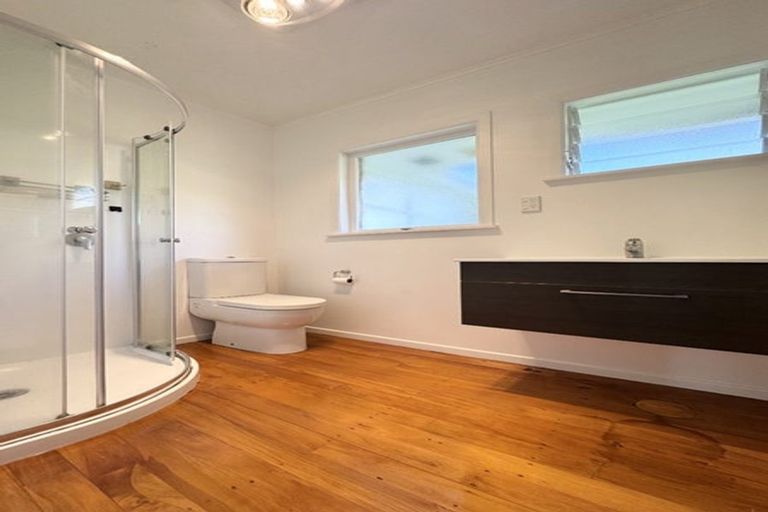 Photo of property in 1/45a Northboro Road, Belmont, Auckland, 0622