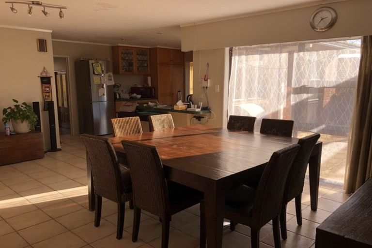 Photo of property in 35 Cromdale Avenue, Highland Park, Auckland, 2010