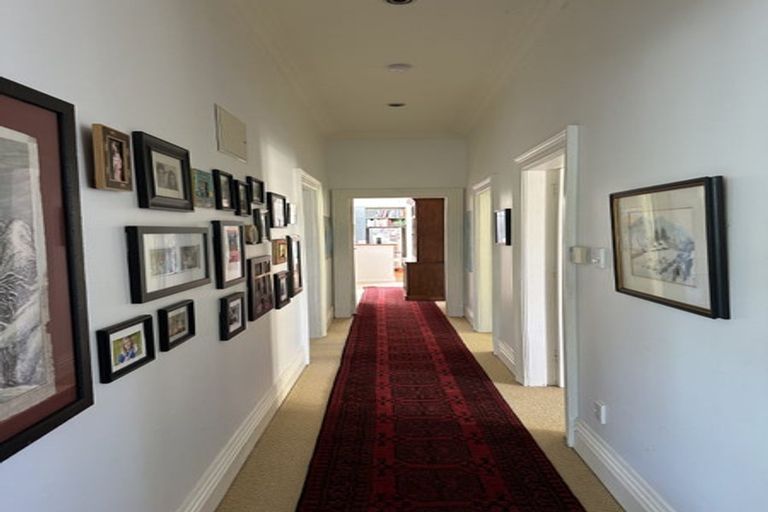 Photo of property in 6 Hawker Street, Mount Victoria, Wellington, 6011