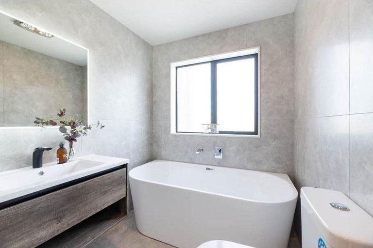 Photo of property in 6 Greenfinch Road, Hobsonville, Auckland, 0616