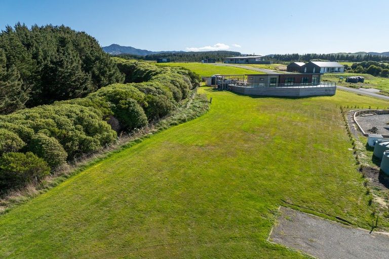 Photo of property in 3 Knoyle Road, Riversdale Beach, Masterton, 5872