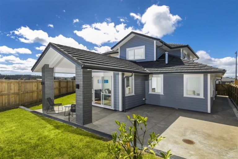 Photo of property in 17 Podgora Avenue, Kumeu, 0810